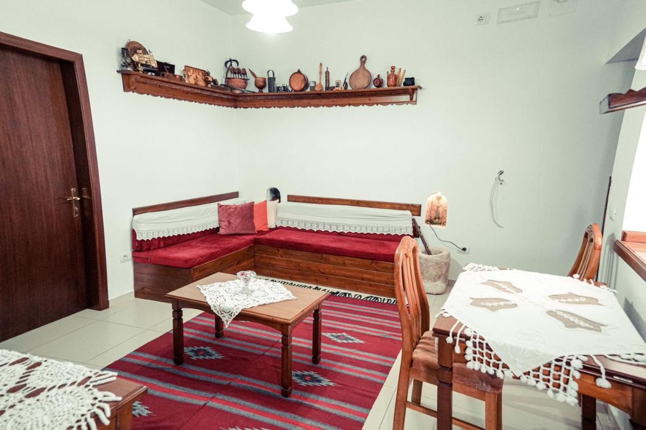 Guesthouse Cico Gjirokastër Extérieur photo