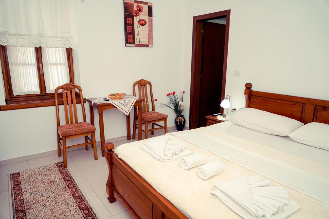 Guesthouse Cico Gjirokastër Extérieur photo