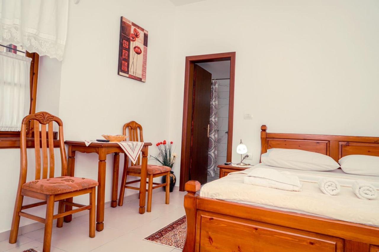 Guesthouse Cico Gjirokastër Extérieur photo